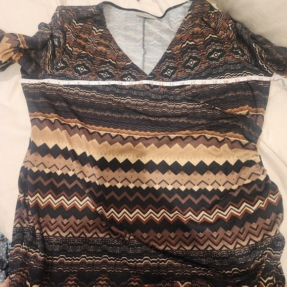 AVENUE wrap dress with tulip hem - Picture 7 of 8